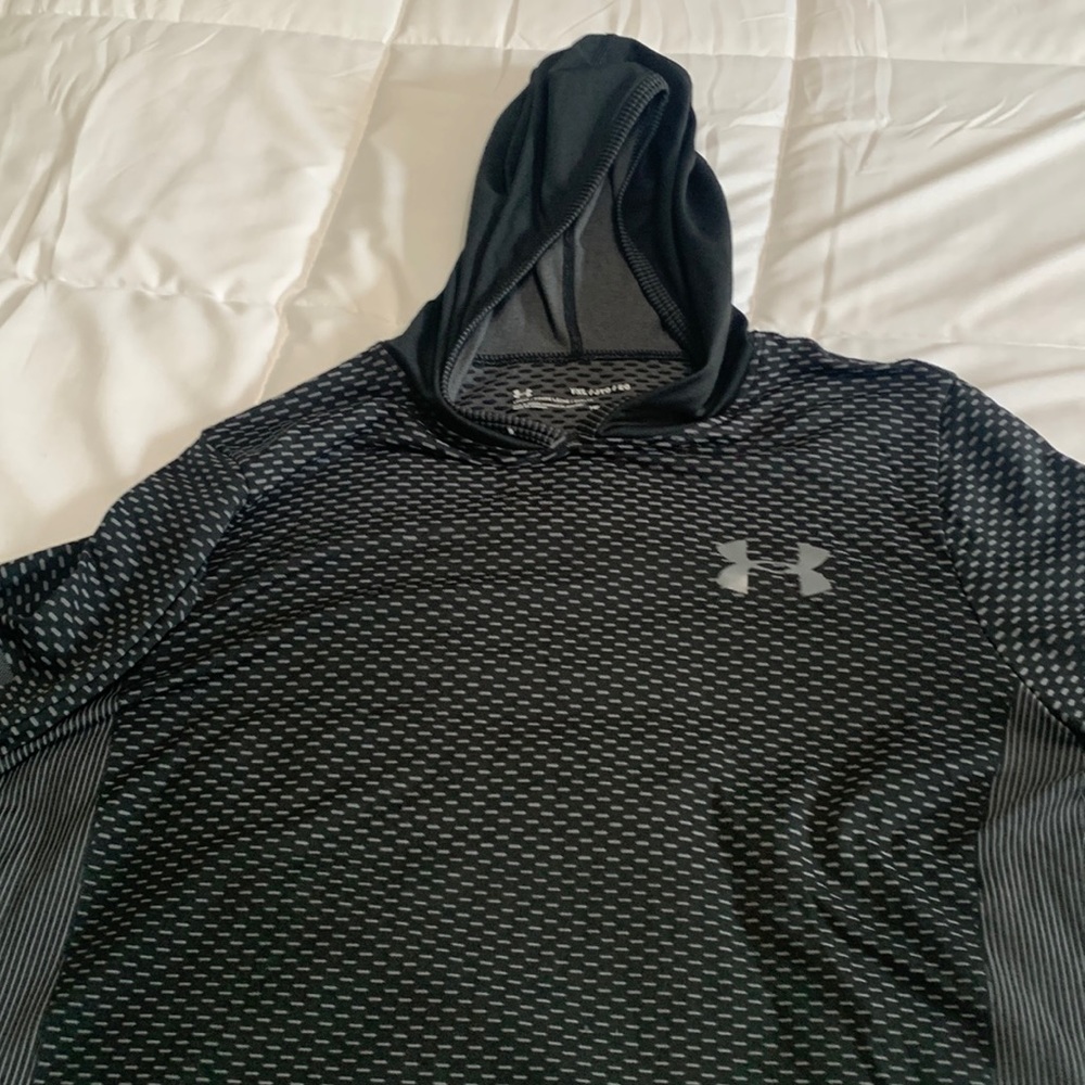Youth XL Under Armour hoodie